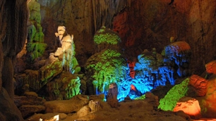Cảnh đẹp tại động Phong Nha 