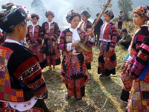 Lễ hội cầu mưa của người Lô Lô. (Nguồn: diadanh.vn)