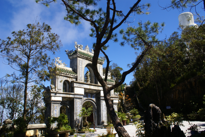 Chùa Linh Ứng (Ảnh: Banahills)