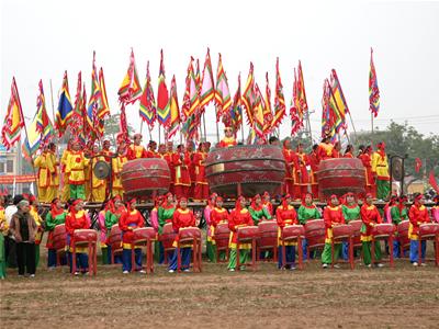 Đội trống nữ làng Đọi Tam. (ảnh: hanam.gov.vn)