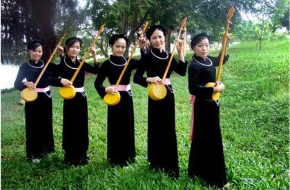 Các nghệ sĩ hát then dân tộc Tày.