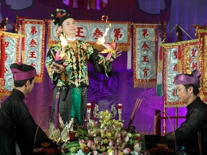 Hát văn. (Ảnh: Thanh Tùng/TTXVN)