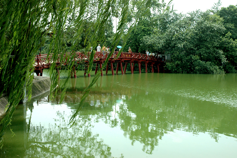 Hồ Gươm, Hà Nội (ảnh: Nguyễn Thế Dương)