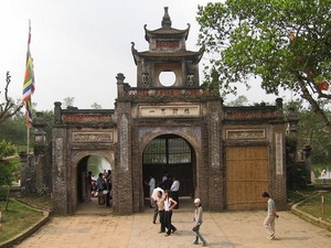 Khu di tích Cổ Loa.