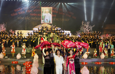 Ảnh báo Tuyên Quang