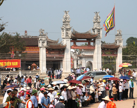 Lễ hội Đền Trần. Ảnh: Ngọc Trâm