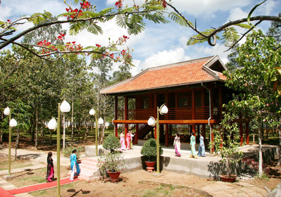 Nhà sàn Bác Hồ tại Trà Vinh. Ảnh: Bá Thi
