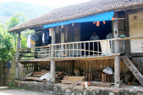 Ngôi nhà sàn truyền thống duy nhất của người Cao Lan còn lại ở thôn Bắc Tập (xã Đạp Thanh, Ba Chẽ). Ảnh: Cao Đức Bình