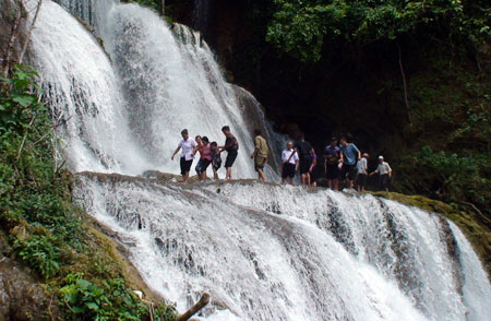 Thác Pác Ban, Khu du lịch sinh thái Nà Hang.